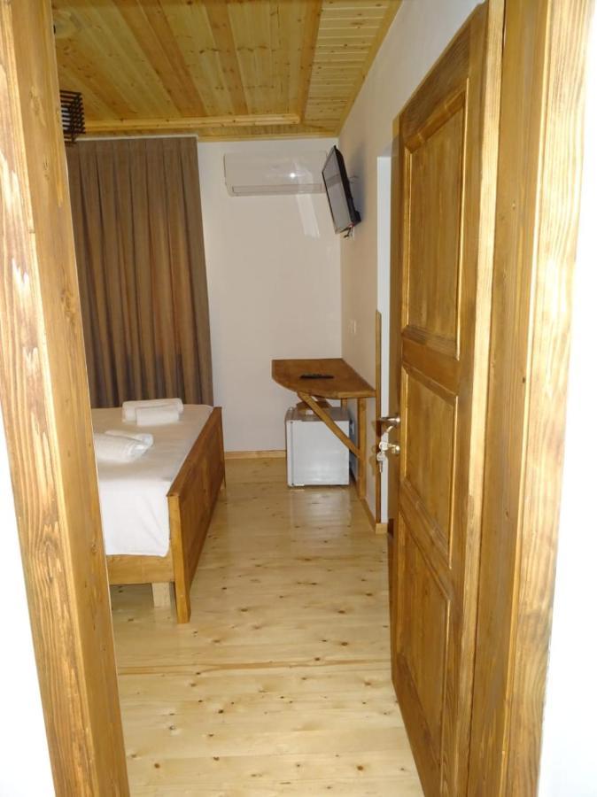 Guesthouse Riverside Berat Kültér fotó