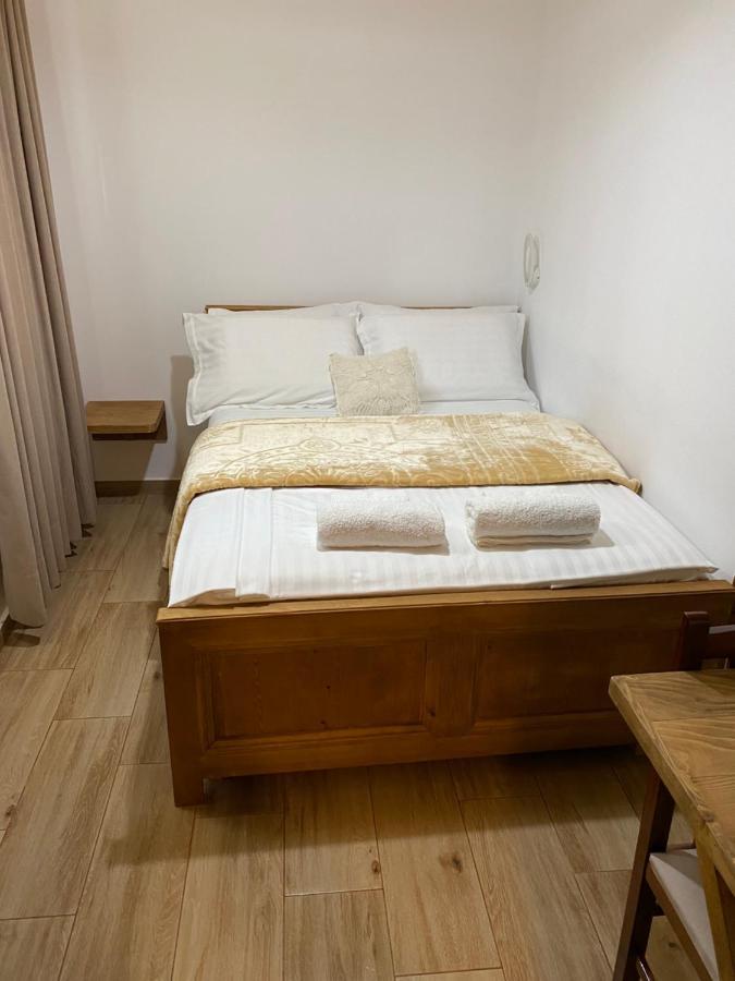 Guesthouse Riverside Berat Kültér fotó
