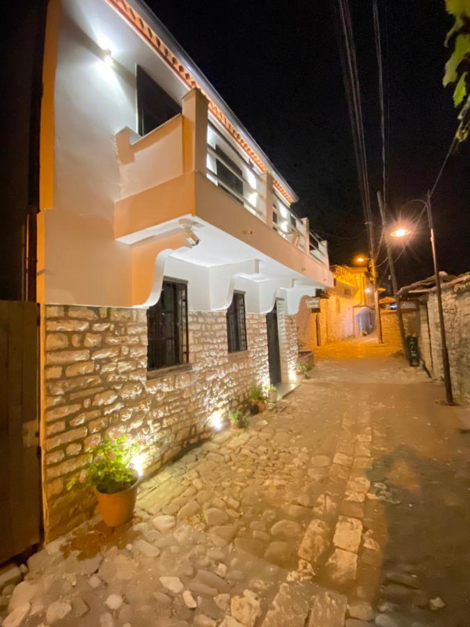 Guesthouse Riverside Berat Kültér fotó