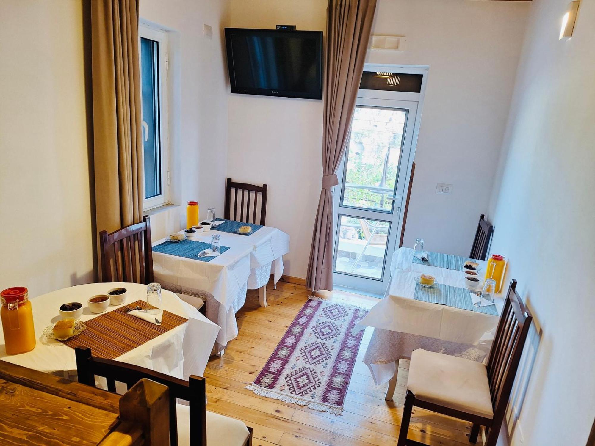 Guesthouse Riverside Berat Kültér fotó