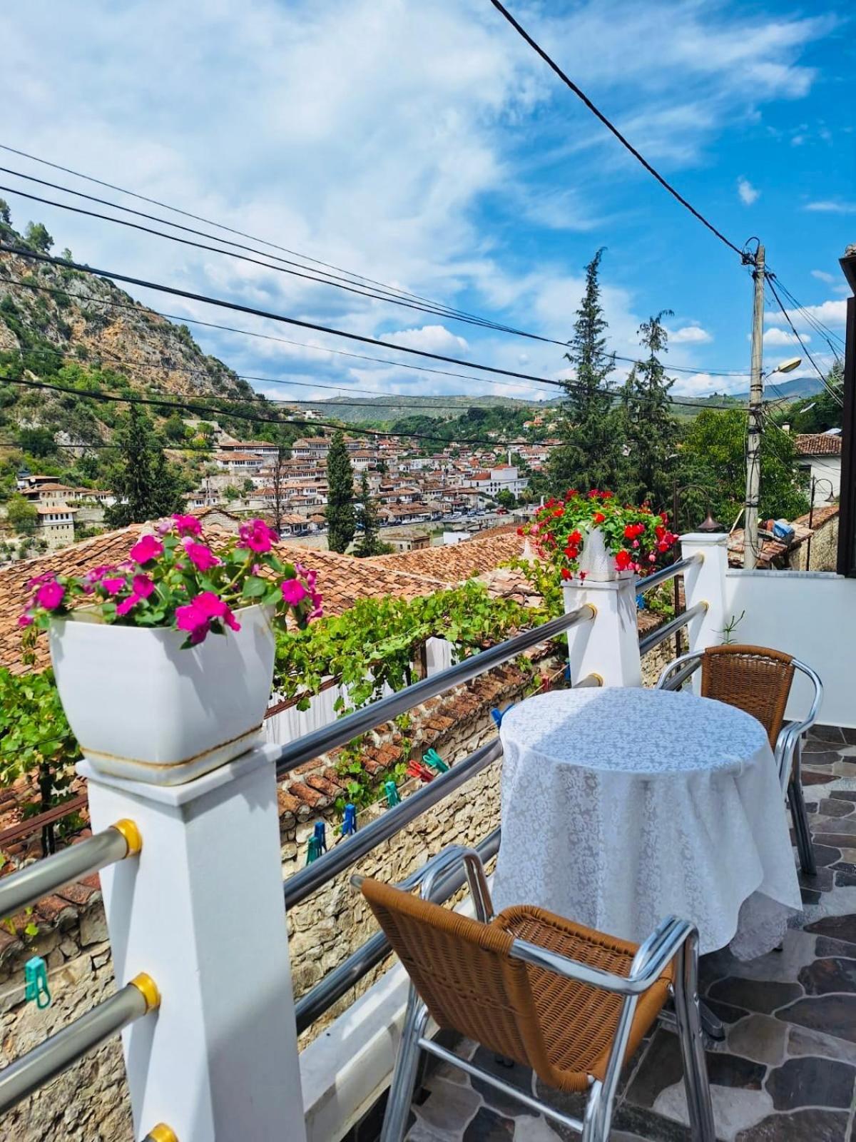 Guesthouse Riverside Berat Kültér fotó