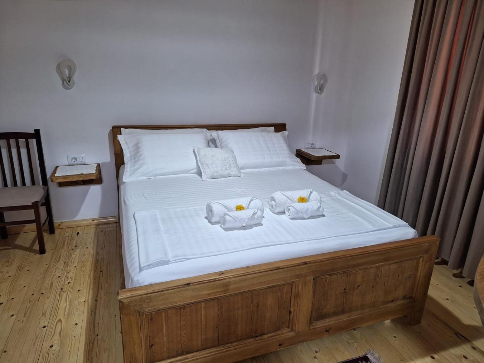 Guesthouse Riverside Berat Kültér fotó